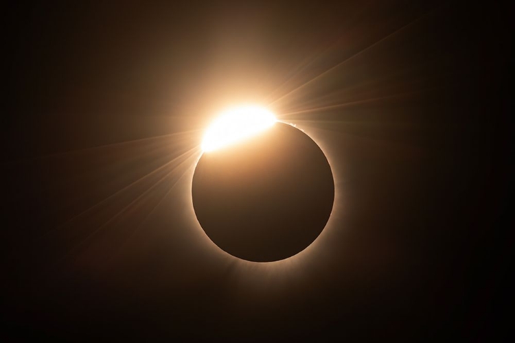 Picture of SOLAR ECLIPSE DIAMOND RING