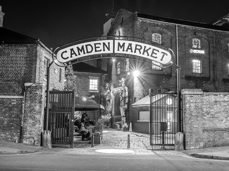 Picture of CAMDEN MARKET SIGN AT NIGHT