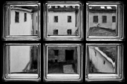 Picture of REAR WINDOW