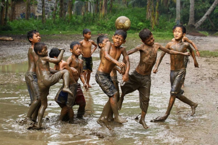 Picture of PLAYING FOOTBALL