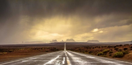 Picture of STROM IN MONUMENT VALLEY