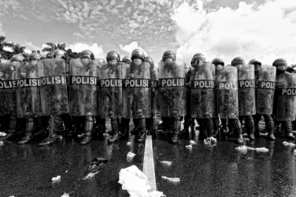 Picture of POLICE BARRICADES