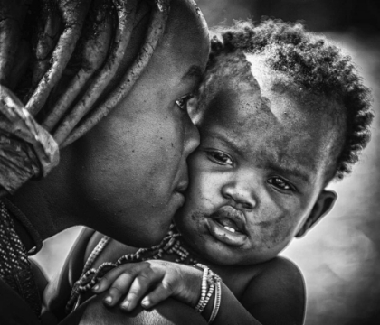Picture of KISS FROM BEAUTIFUL HIMBA MOM