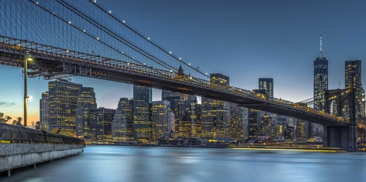 Picture of NEW YORK - BLUE HOUR OVER MANHATTAN