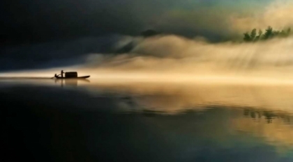 Picture of FOG SPRINKLE THE EAST RIVER