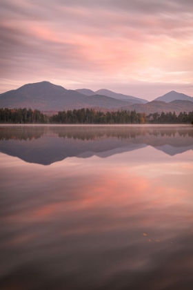 Picture of REFLECTION IN GLORY