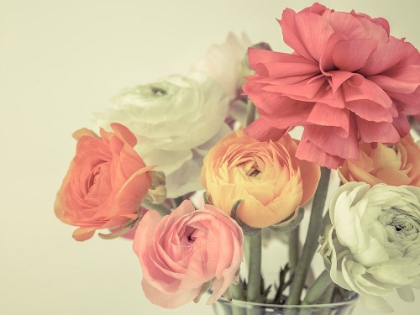 Picture of BUNCH OF FLOWERS IN VASE