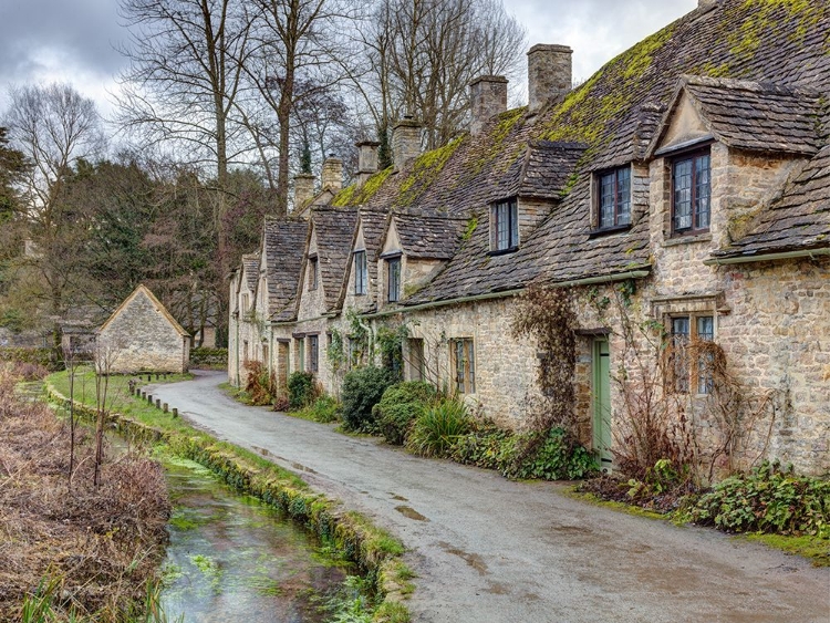 Picture of OLD COTTAGE IN BIBURY, COTSWOLD, UK