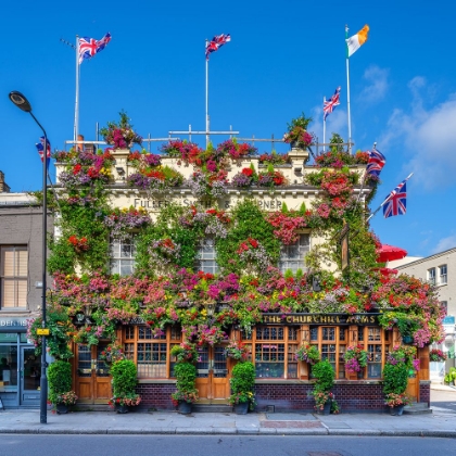 Picture of THE CHURCHILL ARMS PUB, LONDON