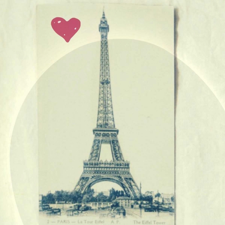 Picture of PARIS RED HEART