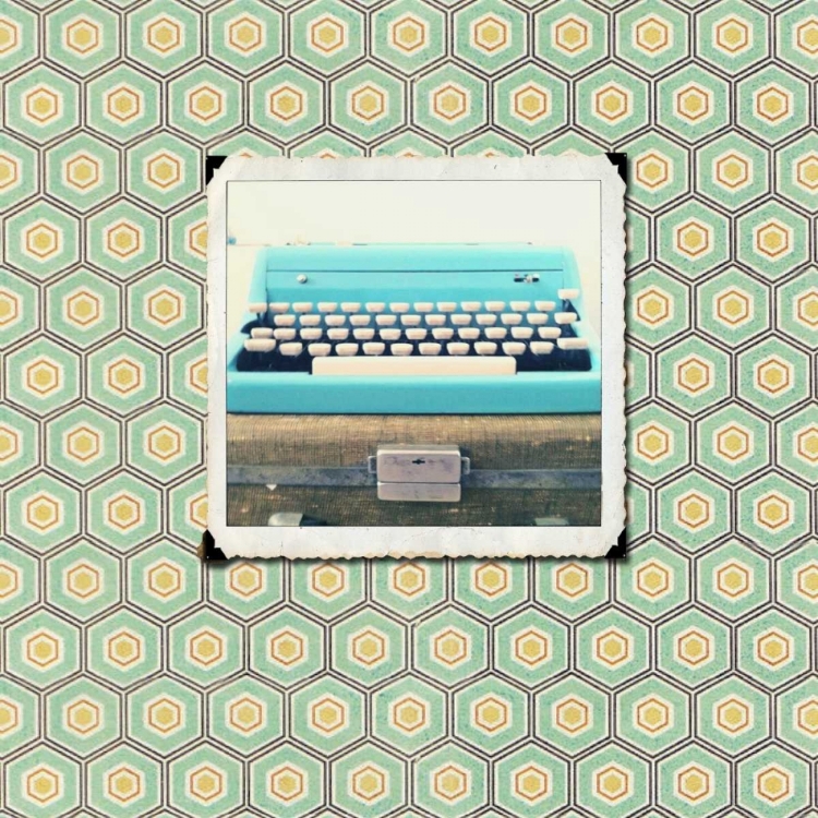 Picture of VINTAGE TYPEWRITER PHOTO