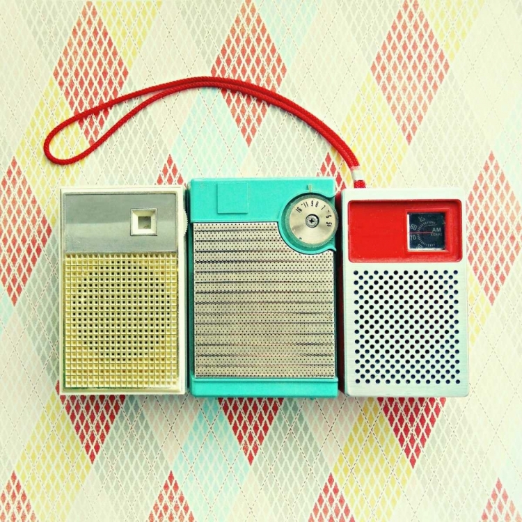 Picture of VINTAGE TRANSISTOR RADIO TRIO