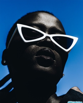 Picture of SERENITY WOMAN IV