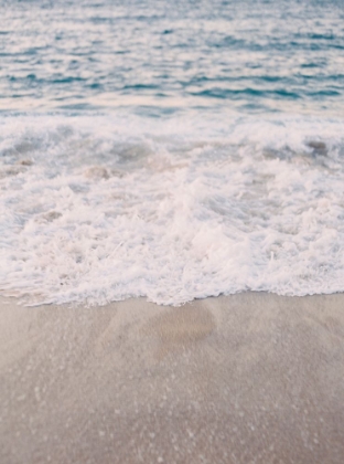 Picture of WAVES CRASHING