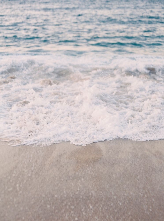 Picture of WAVES CRASHING