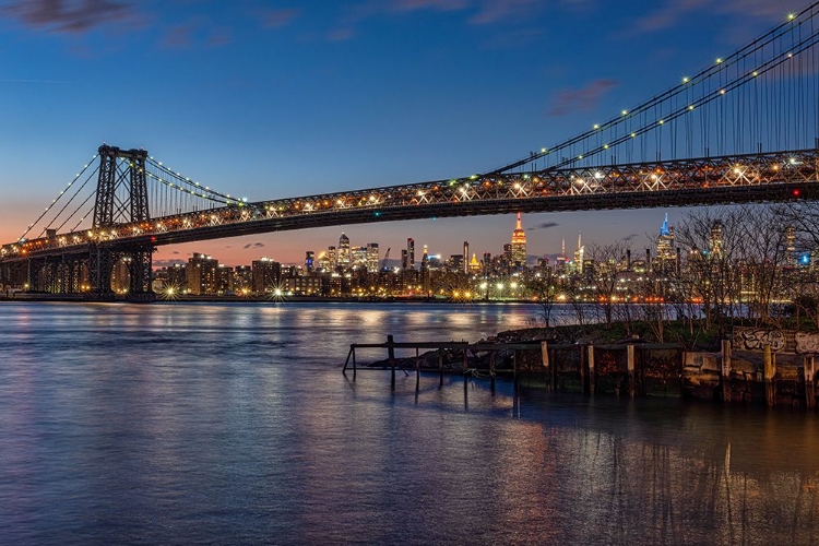 Picture of WILLIAMSBURG BRIDGE AT TWILIGHT